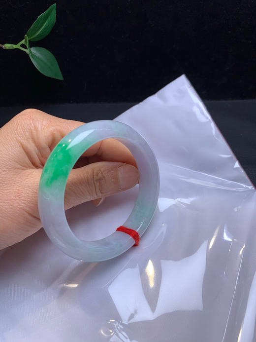 612562，55飘阳绿正圈，版型好，有一截阳绿色，局部带了一点点紫 商品图4