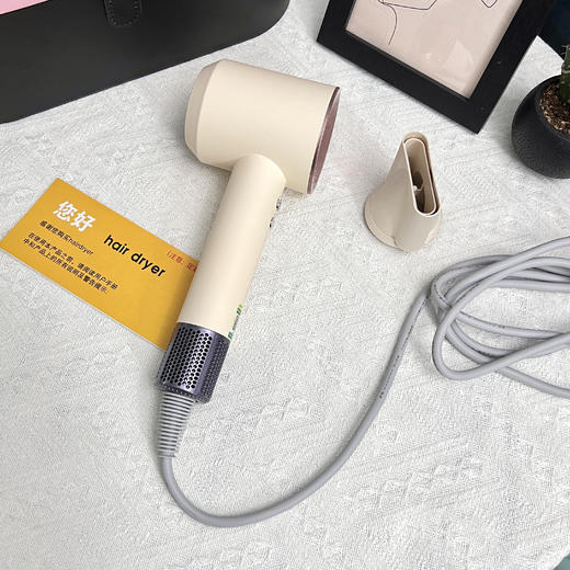 【dysensong22戴森】质保一年   100%正品 防伪可查询!!高速负离子 给头发做深度护理  轻盈、小巧、超便携口高颜值 智能温控不伤发不伤头皮 商品图4