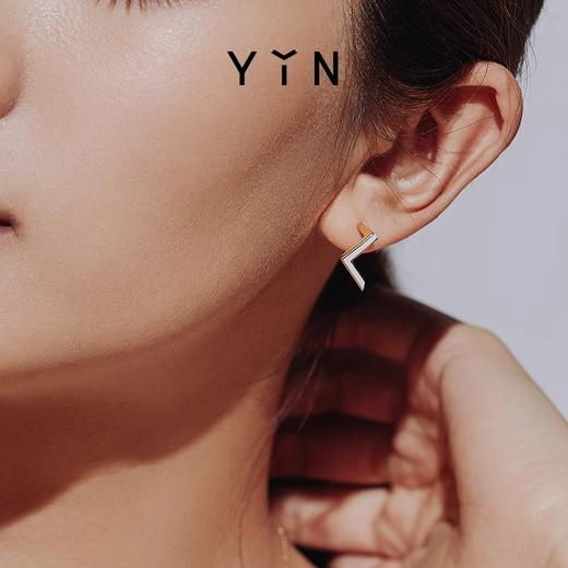 「异」彭罗斯三角系列立体白珐琅耳钉 商品图2