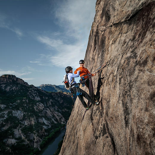 KAILAS凯乐石 户外运动 女款M8-PRO 连帽软壳外套 KG2439201【Z】 商品图1