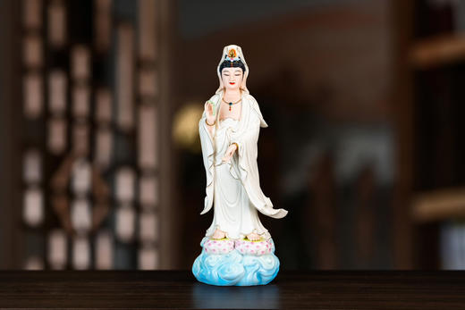 19寸站立观音菩萨陶瓷摆件 商品图0
