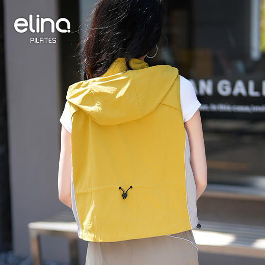 一恋•普拉提 2025春季新款机能风户外叠穿马甲户外连帽外套EML1181 商品图9