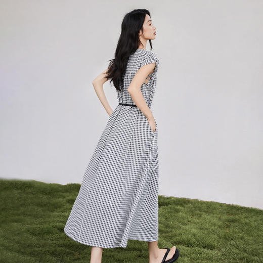 IC黑白格设计感抽褶腰带连衣裙女新款夏季慵懒宽松休闲裙子 商品图4
