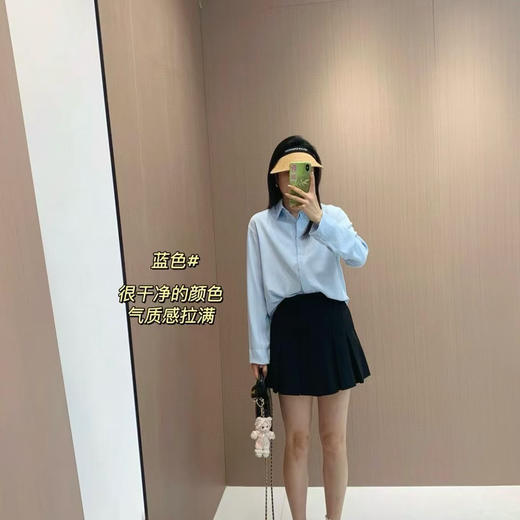 原单正品 Lulu Button-Front 女士长款衬衫，微微肩线前移的设计，袖子切割线剪裁，纽扣可以自由开合，同色系纽扣
两个色，尺码 4 6 8 商品图12