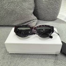 Sporty & Rich - Kaia Sunglasses - Tortoise/Green Green - 女装 - 墨镜 - 乌金/绿色