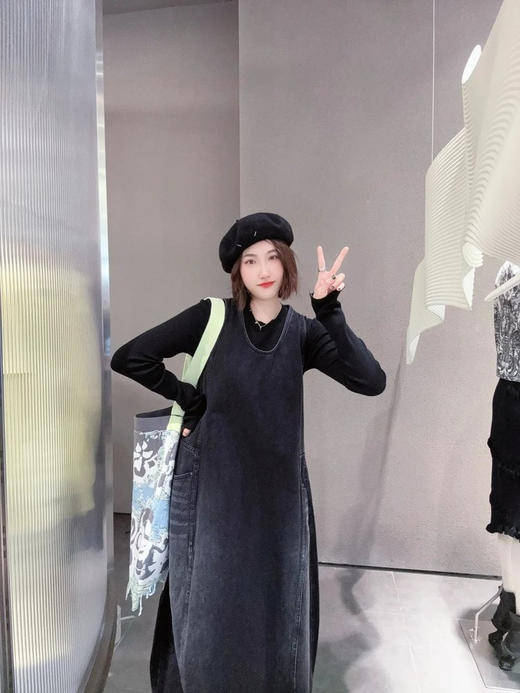 无袖牛仔连衣裙 75%棉+25%汉麻 立体水洗工艺 松弛舒适的穿搭 清爽纯净 长度刚刚好 无袖设计 商品图6