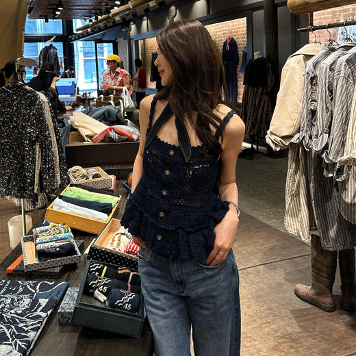 ROMI STUDIO“法式松弛”100%棉镂空花纹喇叭形吊带背心RW25SS70158 商品图0