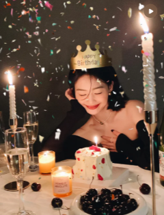 标配金色生日帽