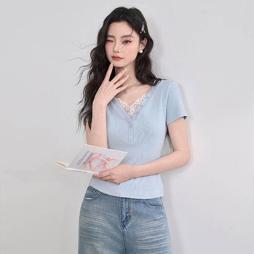 西遇蕾丝边短袖t恤女夏季新款外搭正肩v领修身短款上衣D0050675 商品图4