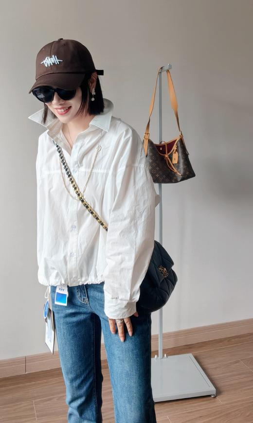 春新品超新颖工装风抽褶减龄前短后长衬衫 商品图9