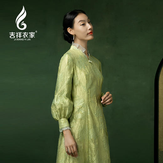 吉祥衣家新中式国风春夏新款高端气质显瘦修身女装荣曜秋菊连衣裙 商品图2
