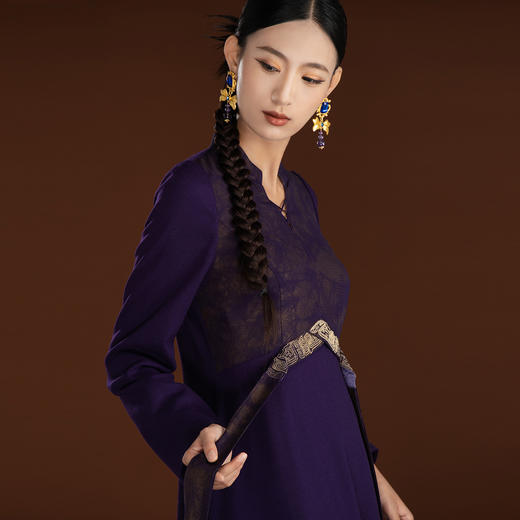 吉祥衣家V领鎏金紫色香云纱轻奢高级新国风新中式此内美兮连衣裙 商品图4