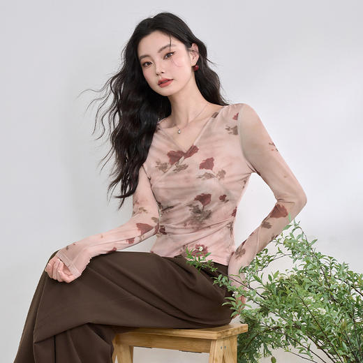 纯欲辣妹风玫瑰印花V领长袖T恤女2025春夏收腰修身上衣V0550223 商品图2