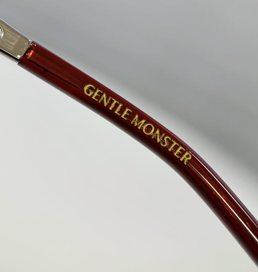 新款 Gentle Monster 2025Collection Kunst  自己备注颜色。红色。黑金色。  黑银色。 商品图8