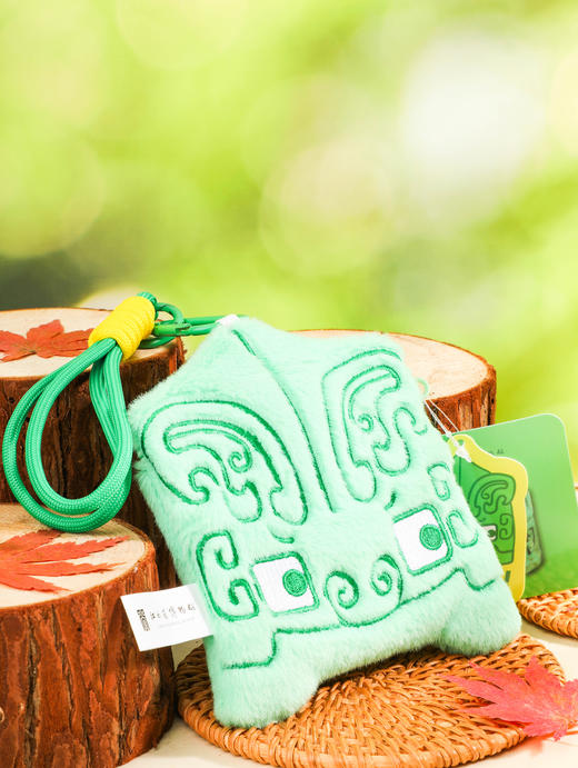 商兽面纹青铜胄毛绒小挂包 商品图2