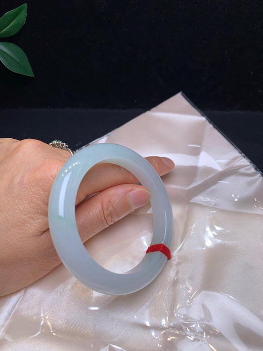 612570，55 浅绿正圈手镯，清新秀气。淡淡的浅绿底色，润润的 冰润清新 商品图5