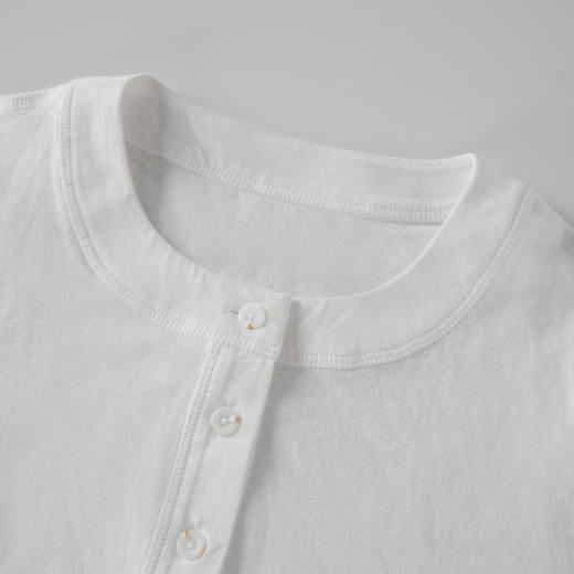 ROMI STUDIO“松弛气息”100%棉经典亨利领宽松长袖T恤 RW25SSG0145 商品图2