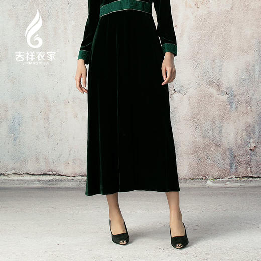 吉祥衣家新中式国风春季新款高端显瘦修身女装春晚绿野秀连衣裙 商品图4