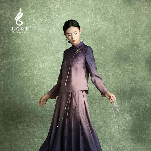 吉祥衣家新中式国风新款立领珍珠盘扣高端气质女装紫绫赋上衣外套 商品图3