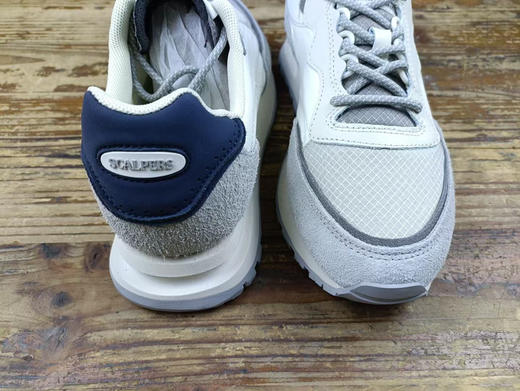 外贸正品 SCALPERS/84出西班牙
真皮复古阿甘休闲鞋百搭做旧款
码数:41/3，42/2，44/3，45/1，46/2
原价99.9欧，部分无原盒 商品图3