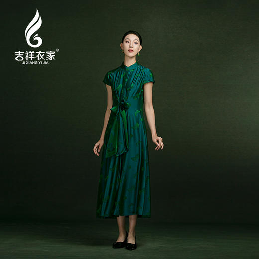 吉祥衣家新中式国风春夏新款高端气质显瘦修身女装翠叶藏蝶连衣裙 商品图0