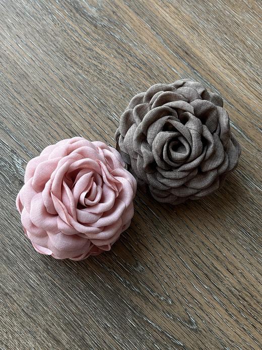 花朵发圈和发夹！bu退bu换~布艺抓夹+缎面褶皱头花大肠发圈~ 商品图5