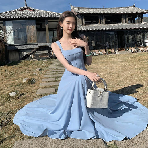 西遇方领吊带连衣裙女夏季新款法式海边度假风a字无袖裙子SS150329 商品图3