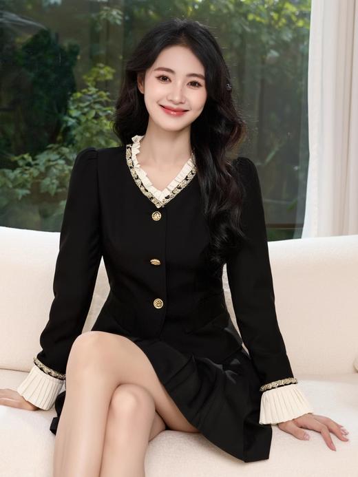 奢姿大码女装2025春装新款法式名媛小香风V领上衣A字百褶短裙套装9951953199 商品图0