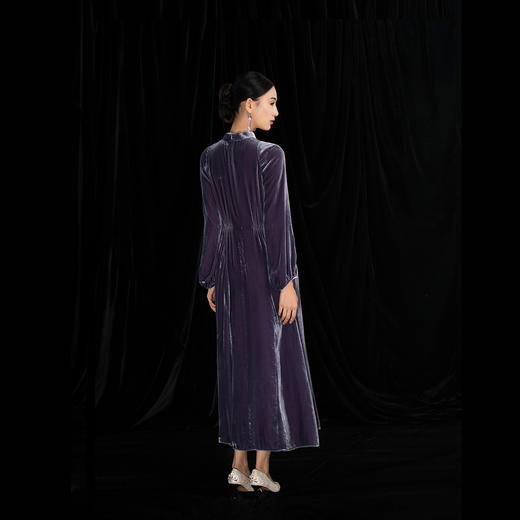 吉祥衣家新中式国风春夏新款高端气质显瘦修身女装紫韵留金连衣裙 商品图4