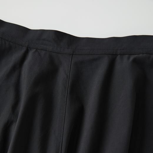 ROMI STUDIO“随性优雅”柔滑垂感A字大摆立裁高腰长半裙RWCSXB1637 商品图2