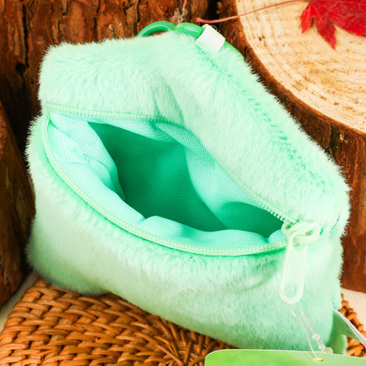 商兽面纹青铜胄毛绒小挂包 商品图5