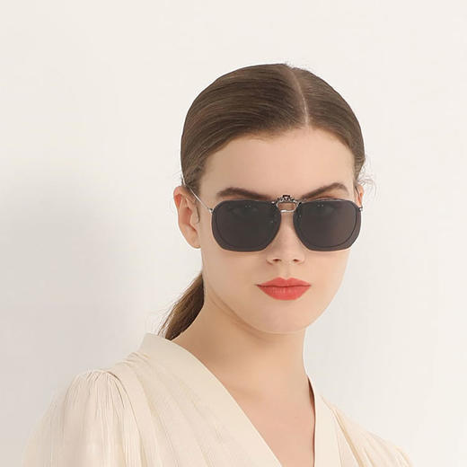 【近视镜人士专用】姿森 超轻夹片墨镜 轻便时尚 一镜多用 多款可选 商品图3