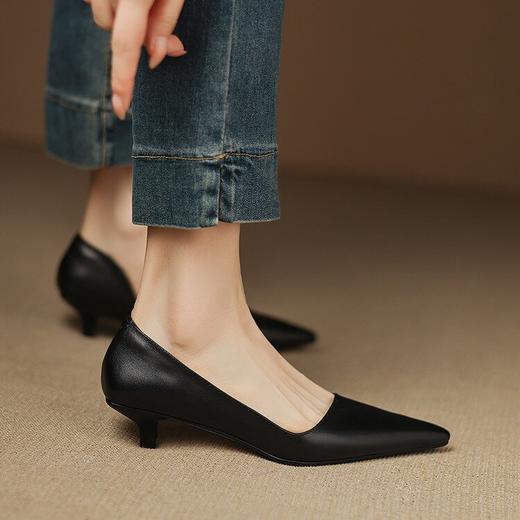 【预售5天】绝美侧空小高跟鞋女低跟中跟真皮时尚气质尖头单鞋MBJR&A6908 商品图1