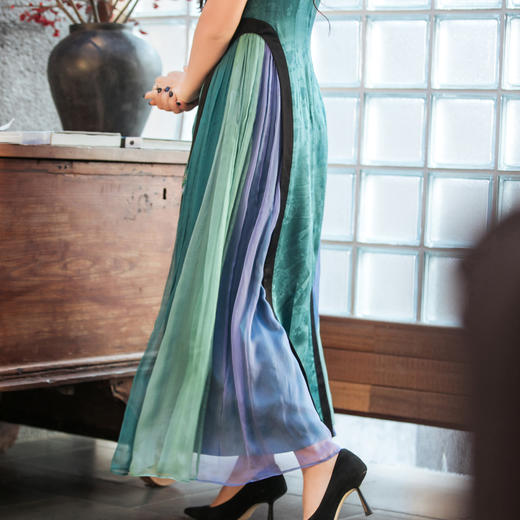 【林栖设计小店】改良旗袍马面裙元素绣花显瘦2025夏季新品拼真丝连衣裙1952122 商品图6