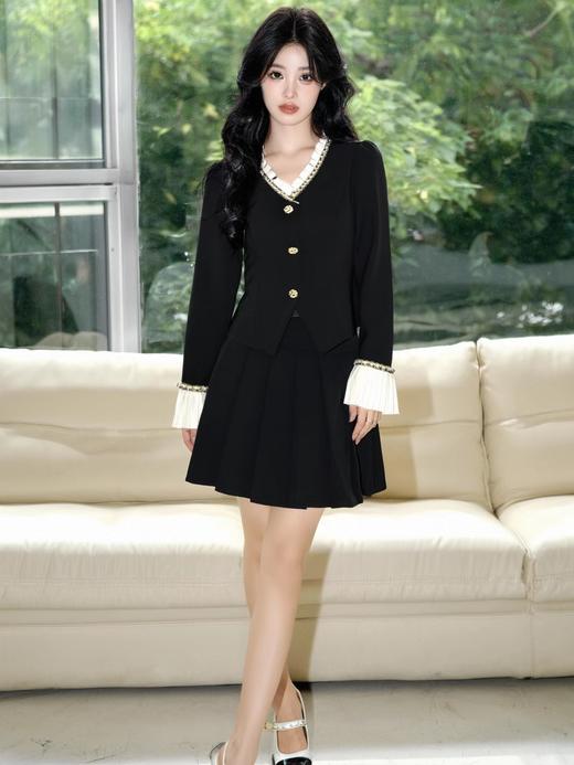 奢姿大码女装2025春装新款法式名媛小香风V领上衣A字百褶短裙套装9951953199 商品图1