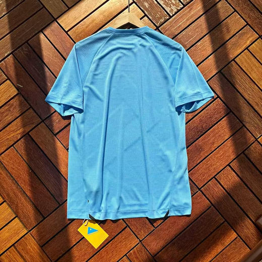 原单正品 Klattermusen攀山鼠 GROA
先知格罗雅2025年全新轻量快干功能短袖

颜色：渡鸦黑Raven丶水鸭蓝Teal Blue丶雪白色Snow
尺寸：S~XL 商品图5