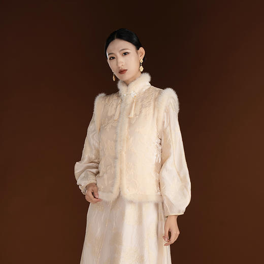 吉祥衣家新中式国风复古软糯保暖高端气质女装上衣举杯邀明月马甲 商品图4