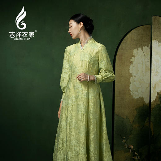 吉祥衣家新中式国风春夏新款高端气质显瘦修身女装荣曜秋菊连衣裙 商品图0