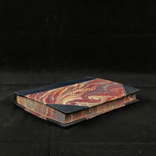 约19世纪后期 狄更斯《雾都孤儿》 8幅插图 真皮精装36开 商品图1