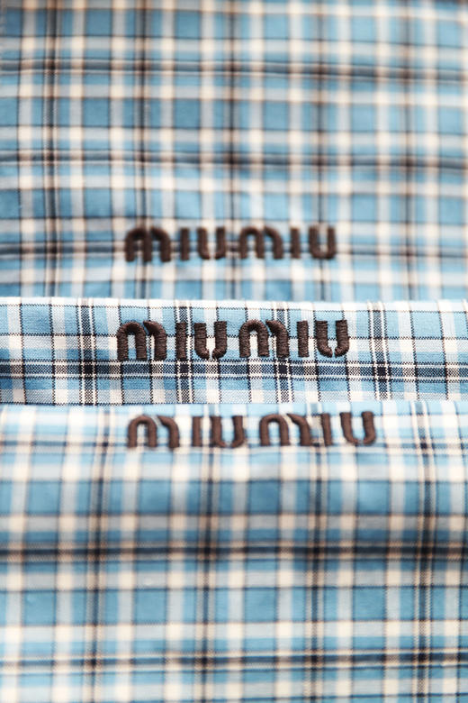 格纹府绸衬衫，叠穿更好看！！胸口小标刺绣翻领长袖衬衣C033188 商品图1