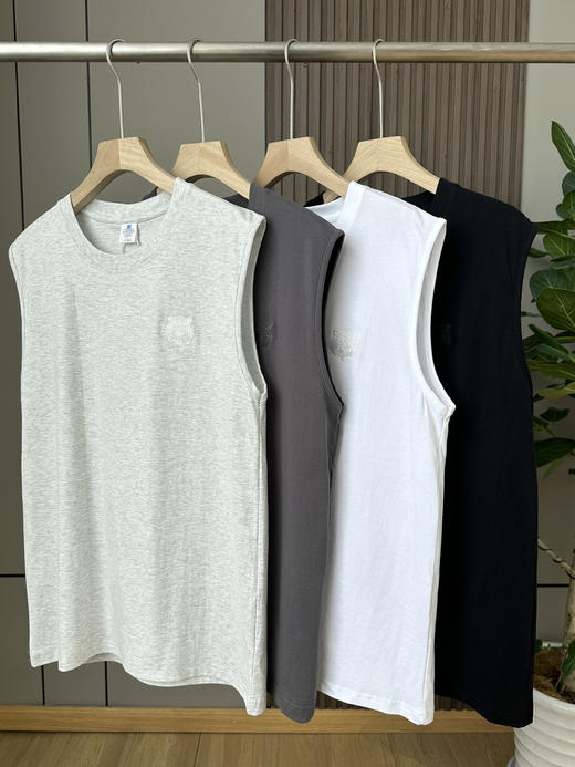 特别福利‼️🔥🔥🔥夏天必备🔴纯棉【伊泺杉男士正肩虎头刺绣背心】 款式极简 无论是单穿还是内搭都非常有少年感！宽肩正肩版，尽显男人挺阔胸膛！ 商品图0