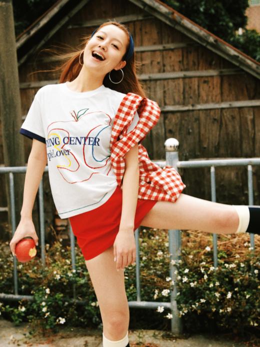 CryingCenter 微透雪花纹理竹节棉轻薄合身正肩线条3C苹果印花Tee 商品图3