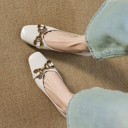 【预售5天】韩版女鞋方跟方头马衔扣牛皮时尚复古低跟通勤OL单鞋女MT&MMD9197 商品图3