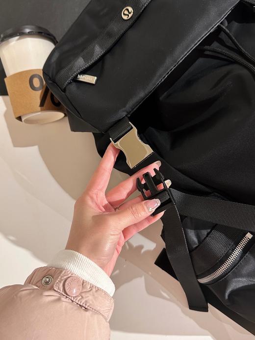 点此购买 Lululemon露露Wunderlust mini双肩背包 sz 313912 商品图12