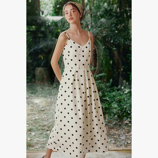 OLrain欧芮儿2025夏季新款简约气质调节肩带V领法式波点吊带裙女 商品图0