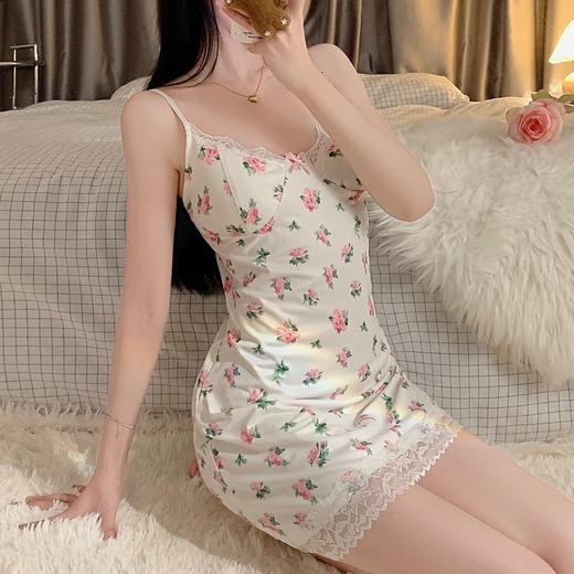 【纯欲风❗性感碎花修身短裙】面料柔软，紧身不紧绷，缝胸垫口，新款吊带睡裙碎花短裙修身仿棉蕾丝家居服睡衣QQ 商品图0