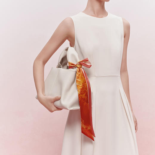 万事利“春醒”斜巾 商品图2