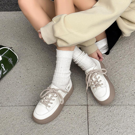 经典鲨2025年春季新品专柜同款时尚系带舒适平底休闲鞋子女KW160-517051 商品图2
