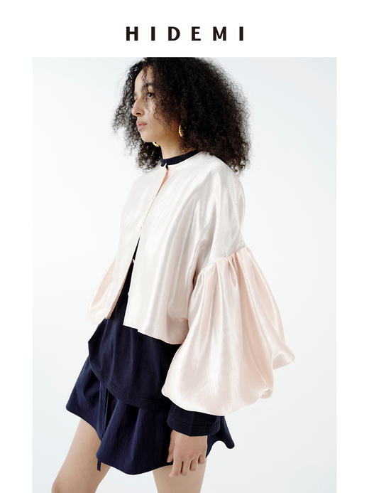 HIDEMI 极简设计感泡泡袖定染柔雾粉桑蚕丝混纺再生纤维廓形感套装 衬衫/半裙 商品图11