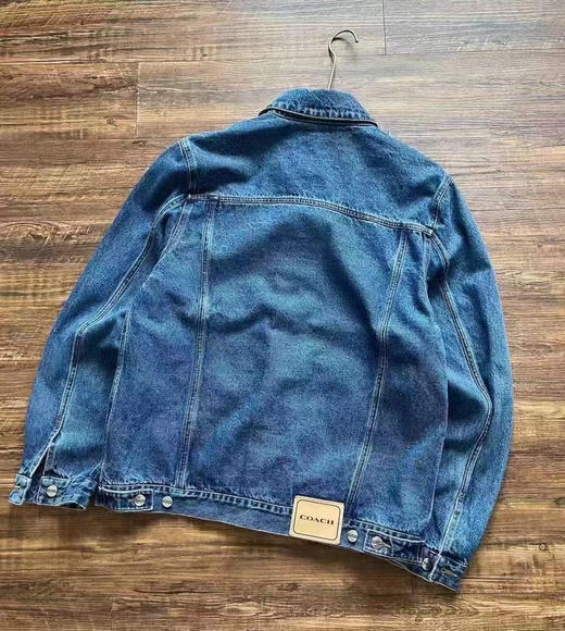 正品 Coach SS24经典纯色刺绣LOGO立领拉链夹克外套
随意对比任何细节 
牛仔蓝M L XL XXL 商品图1